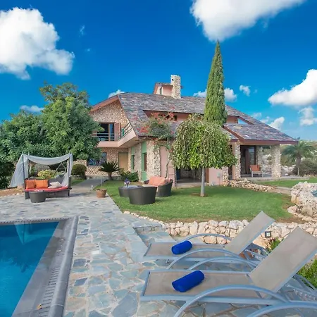 Holiday Ot7 Custom Build With Amazing Sea Views