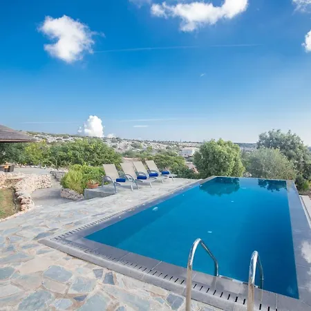 Holiday Ot7 Custom Build With Amazing Sea Views *